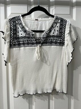 Free People Embroidered Boho Top Black White Ruffle Sleeve Peasant Blouse
